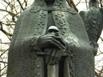 I. Béla király szobra Szekszárd