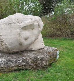 I. és II. világháború, a kitelepítés és 1956 áldozatai emlékmű