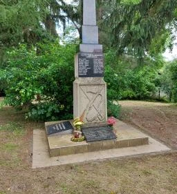 I. és II. világháborús emlékmű