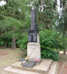 I. és II. világháborús emlékmű