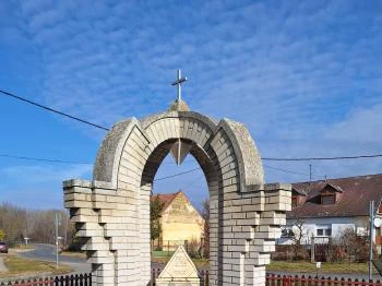 I. és II. világháborús emlékmű Rábaszentmiklós