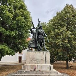 I. és II. világháborús emlékmű - Templom köz, Budapest - Külső kép