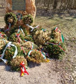 I. Magyar Királyi Huszárhadosztály emlékműve