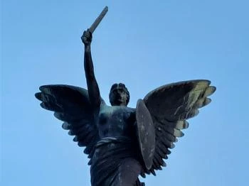 I. világháborús emlékmű Kenderes