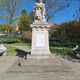 I. világháborús emlékmű Pécel - Külső kép