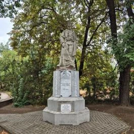 I. világháborús emlékmű, Aba - Külső kép