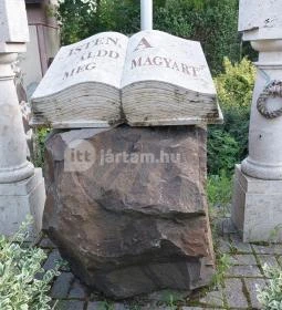 Identitás-emlékmű