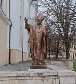II. János Pál szobra