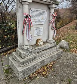 285. legjobb látnivaló: II. Lajos emlékhely