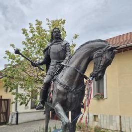 II. Rákóczi Ferenc-szobor, Tokaj - Külső kép