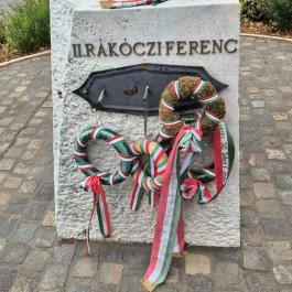 II. Rákóczi Ferenc-szobor, Tokaj - Külső kép