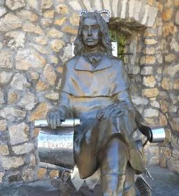 7. legjobb látnivaló: II. Rákóczi Ferenc szobra