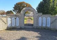 II. világháború áldozatainak emlékműve Heves