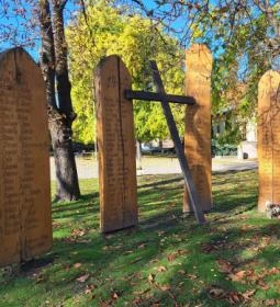 II. világháború és a forradalom áldozatainak állított emlékmű