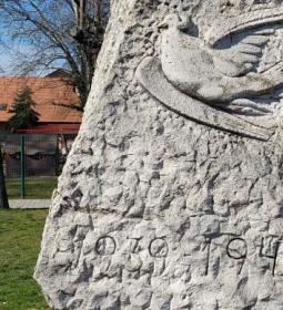 A II. világháború pestszentimrei áldozatainak emlékműve