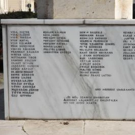 II. világháborús emlékmű Kisújszállás - Egyéb