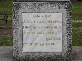 II. világháborús emlékmű Jászladány