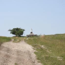 II. világháborús emlékmű Csákberény - Külső kép