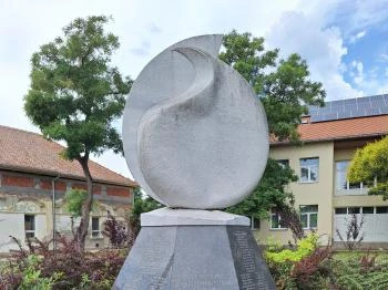 II. világháborús emlékmű Túrkeve