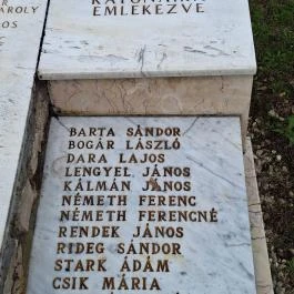 II. világháborús emlékmű Sümeg - Egyéb