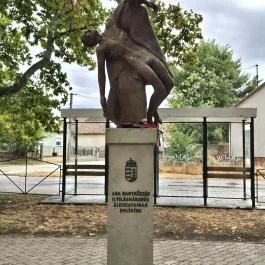 II. Világháborús emlékmű, Aba - Külső kép