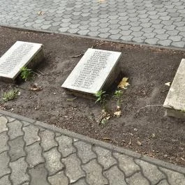 II. Világháborús emlékmű, Aba - Külső kép