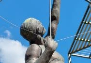 Ijász fiú szobra Budapest