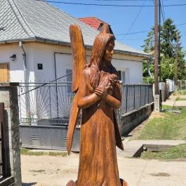 Iluska szobor, Jen? - Külső kép