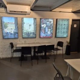 Inga Kultúrkávézó, Budapest - Belső