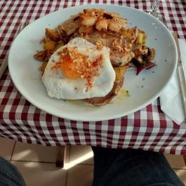 Ingókő Étterem Pákozd - Étel/ital