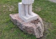 Iskolás kislány Törökbálint