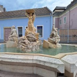 Ister-kút Esztergom - Külső kép