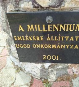 István király faszobra