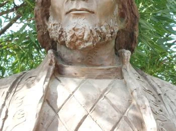 IV. Béla mellszobra Jászfényszaru