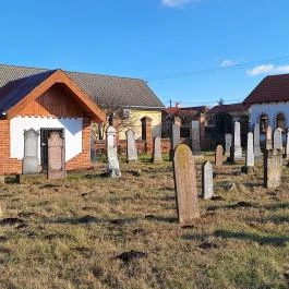 Izraelita temető Hajdúböszörmény - Külső kép