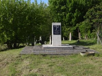 Izraelita temető & Holokauszt emlékmű Cigánd