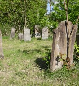 Izraelita temető & Holokauszt emlékmű