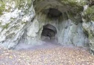 Jankovich-barlang Bajót