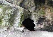 Jankovich-barlang Bajót