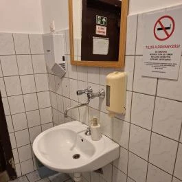 Jaromír'68 Cseh Sörbisztró Budapest - Mosdó