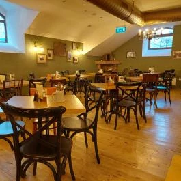 Jaromír a Templomhoz Budapest - Belső