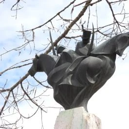 Jászhuszár, Pilisjászfalu - Egyéb