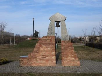 Jászkun Redemptio emlékharangja Karcag