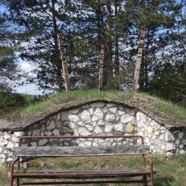 Jászok Emlékköve, Pilisjászfalu - Külső kép