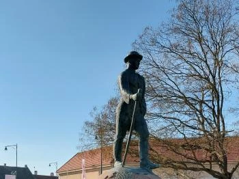 Jelky András-szobor Baja