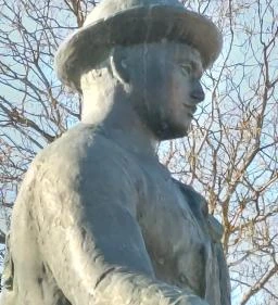 Jelky András-szobor