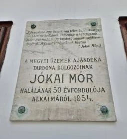Jókai Mór Emlékszoba és Tájház