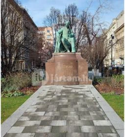 Jókai Mór szobor - Jókai tér