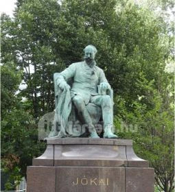 Jókai Mór szobor - Jókai tér