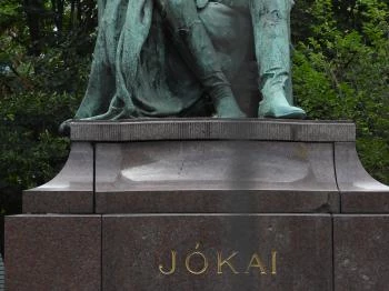 Jókai Mór szobor - Jókai tér Budapest